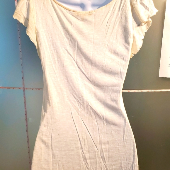 Elegant lightweight top w/ ruffles and pearl like beads. Stretchy. - Picture 7 of 10